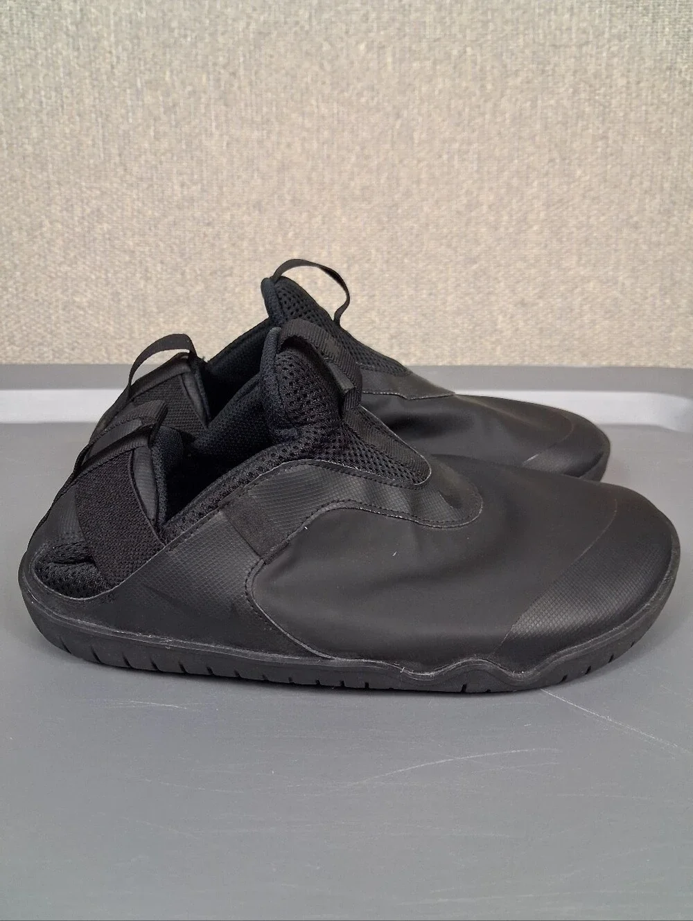 Nike Air Zoom Pulse Shoes Mens 7.5 Triple Black Nursing Medical Comfort Slip-On